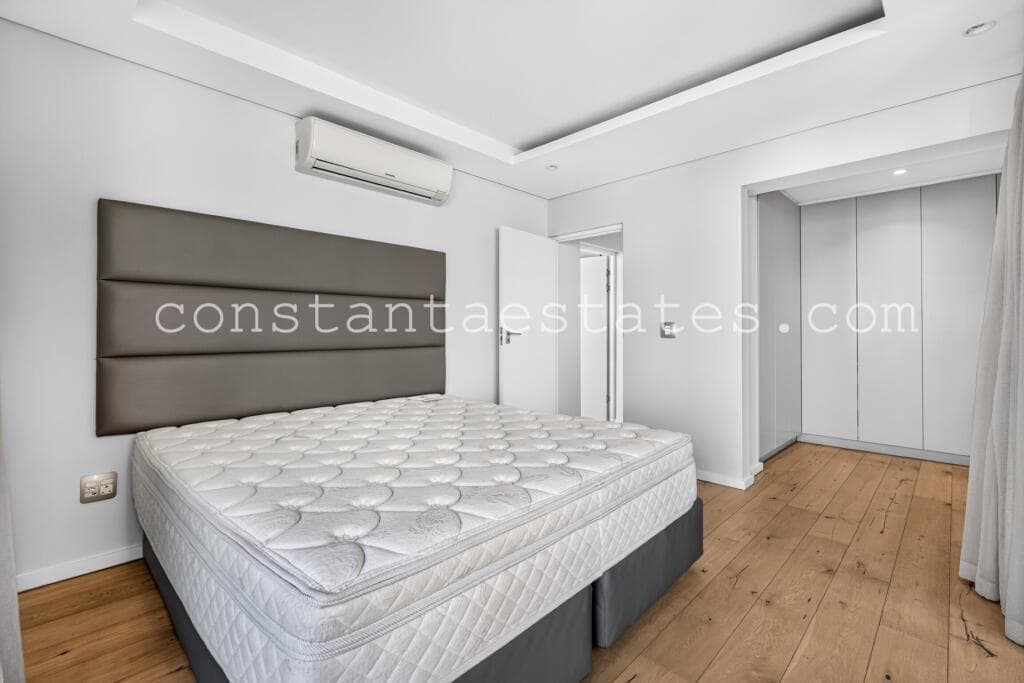 Penthouse β 7
