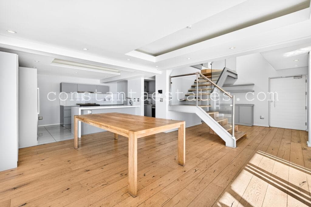Penthouse β 15